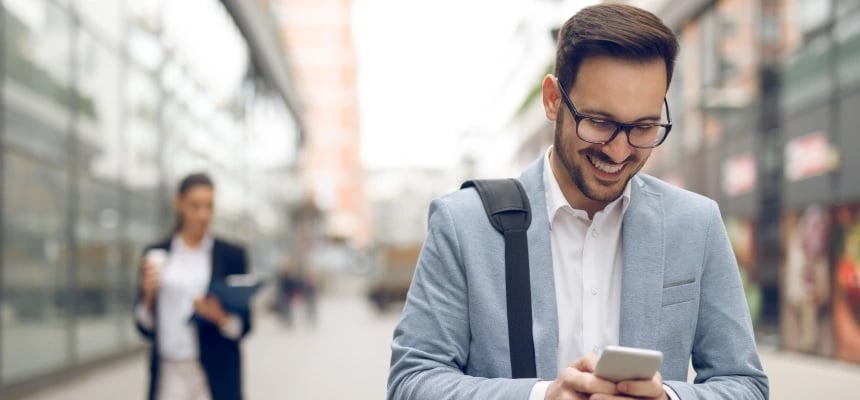 Datos ilimitados con hasta 100 GB a máxima velocidad 5G+ y llamadas ilimitadas Datos ilimitados con hasta 100 GB a máxima velocidad 5G+ y llamadas ilimitadas